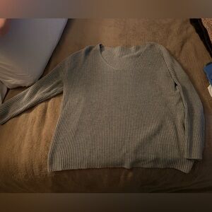 Amazon Women's V-Neck Sweater - Gray